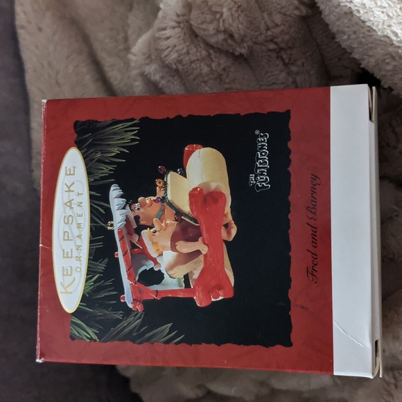 Vintage 1994 Hallmark Keepsake Flintstones Fred and Barney Flintmobile Ornament - Picture 1 of 8